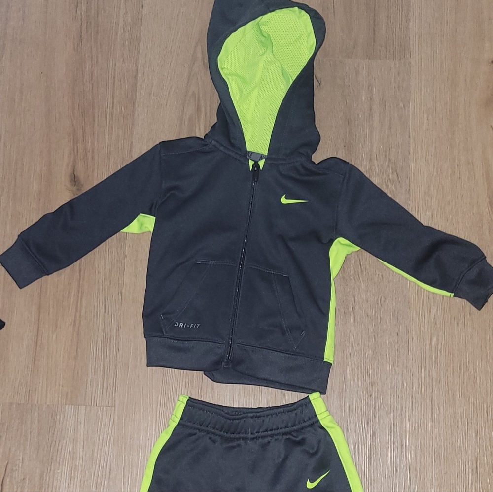 Nike track suit